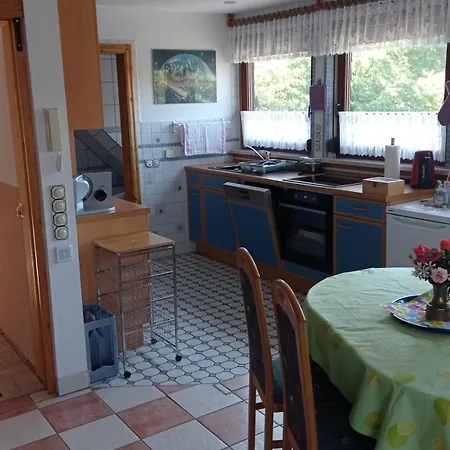Papsdorf Apartament *