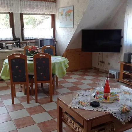 Papsdorf Apartament *